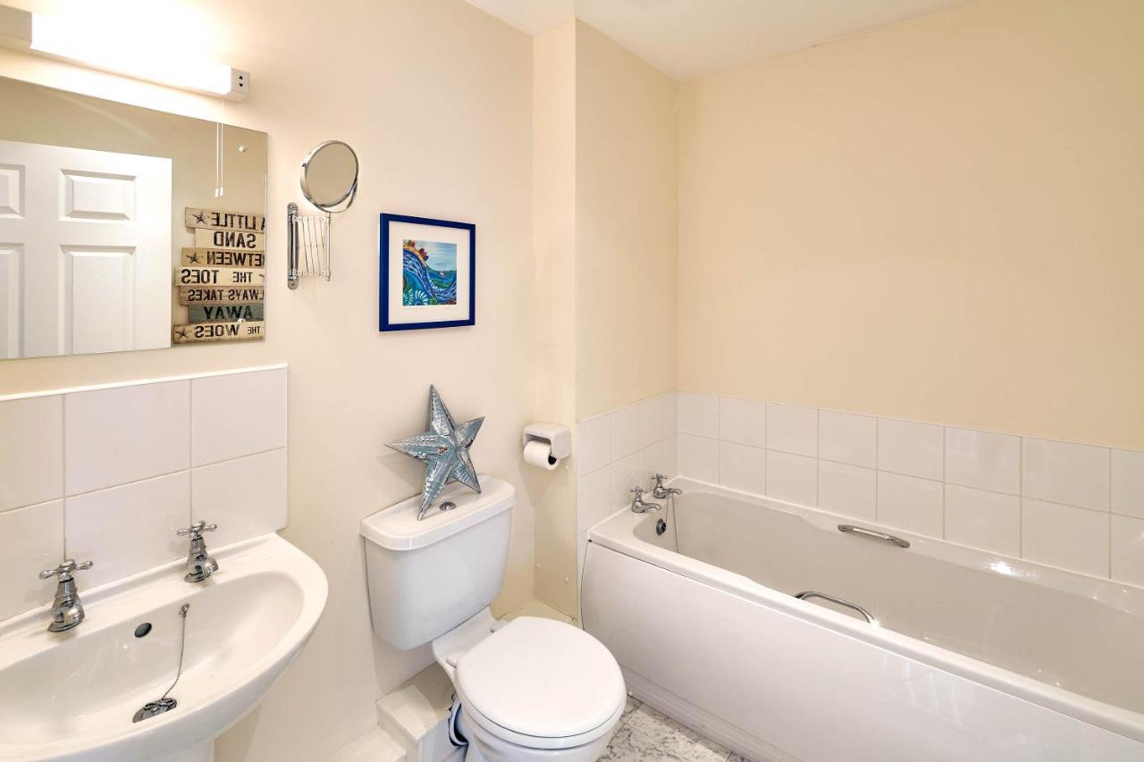 Host & Stay - The Scuttlebutt Townhouse Whitby Exterior photo