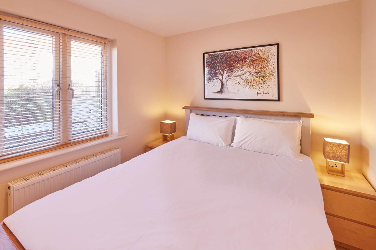 Host & Stay - The Scuttlebutt Townhouse Whitby Exterior photo
